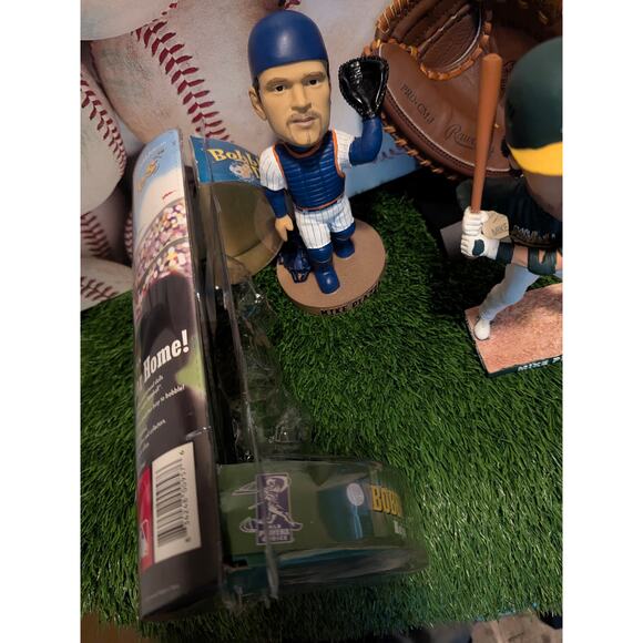 ⚾Mike Piazza Lot – Mets & A’s Bobbleheads + Rawlings Leather Mini Mitt - Picture 8 of 10